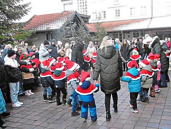 Wichtelmarkt im Franziskushaus Altötting so gut besucht wie noch nie