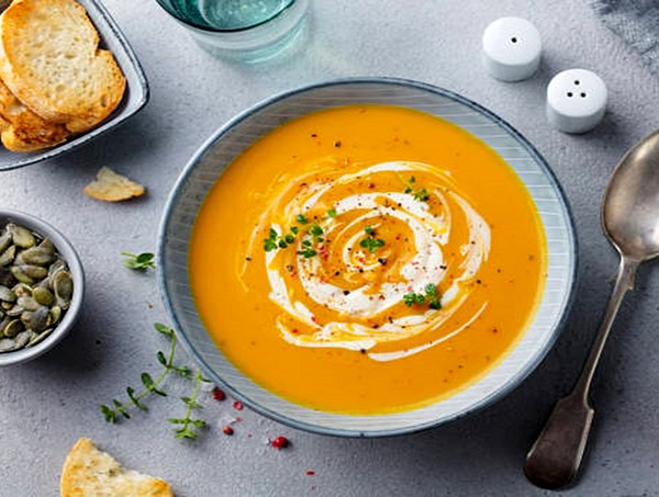 Einladung zu Suppe und Brot brechen zur Fastenzeit